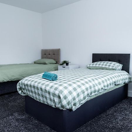 Spacious Ground Floor Apt Near Old Trafford Stadium Manchester Eksteriør bilde