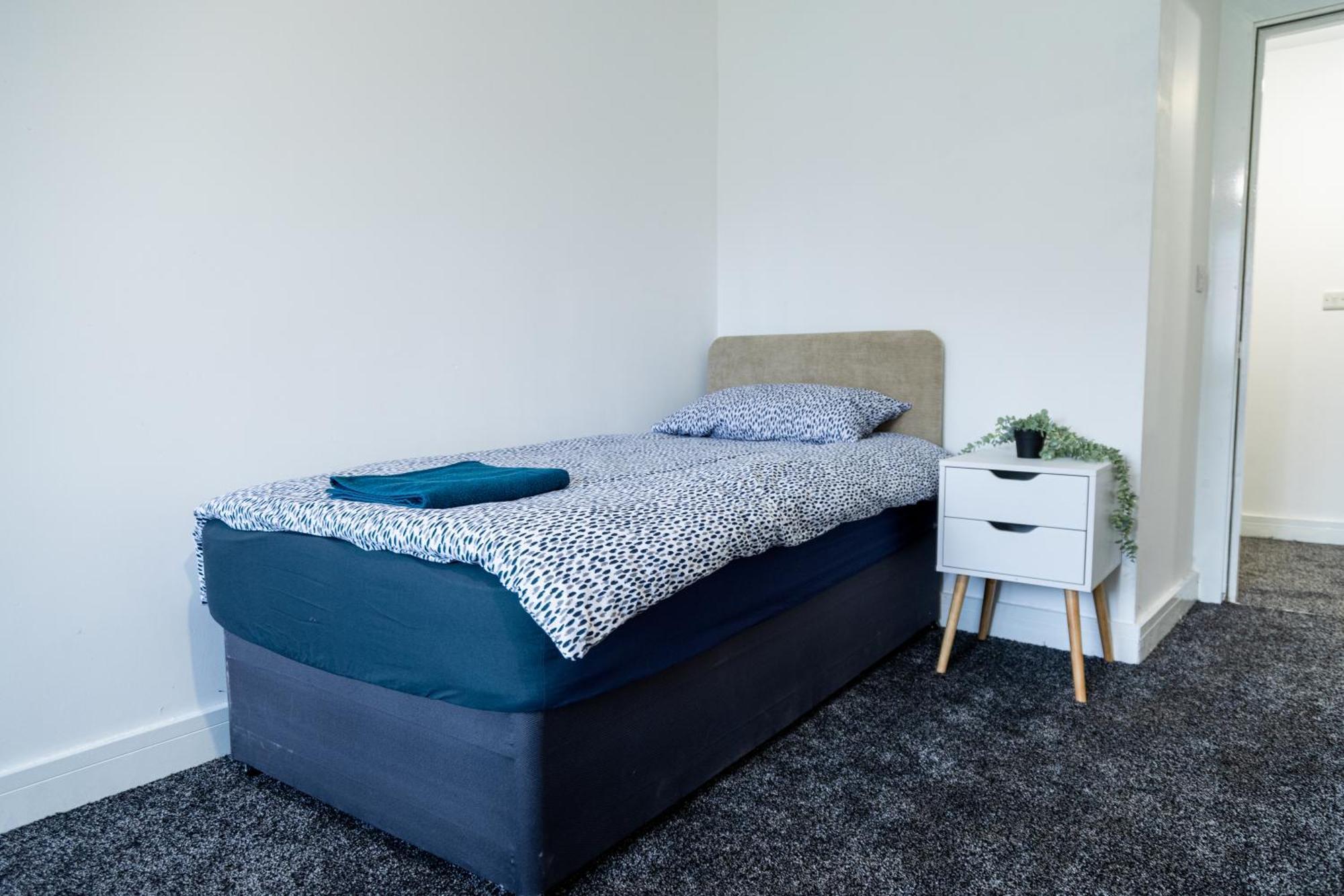 Spacious Ground Floor Apt Near Old Trafford Stadium Manchester Eksteriør bilde